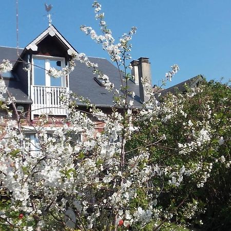 Vacances Paisibles Sur La Cote Fleurie. Trouville-sur-Mer Luaran gambar